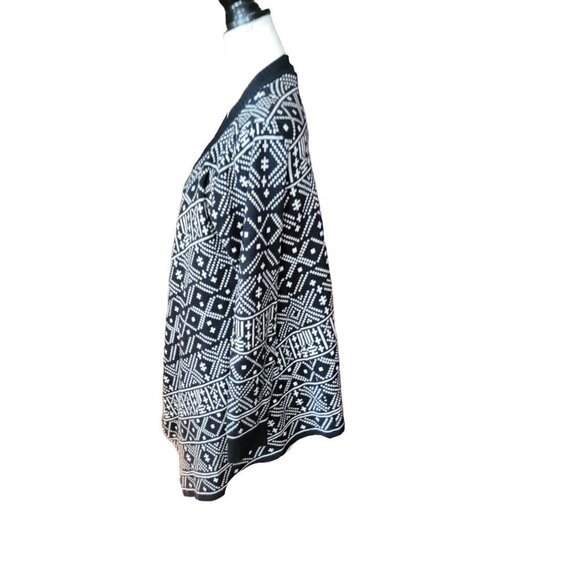 Windsor Black and White Long Sleeve Open Cardigan Sweater in Size Medium - Picture 4 of 6